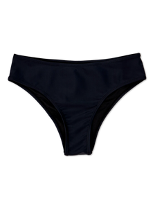Czarny dół od bikini ze średnim stanem