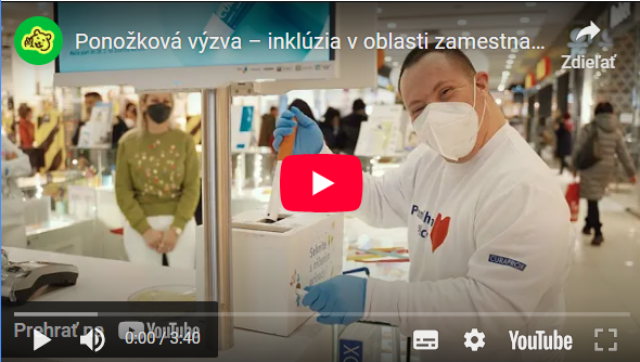 Załaduj film: 